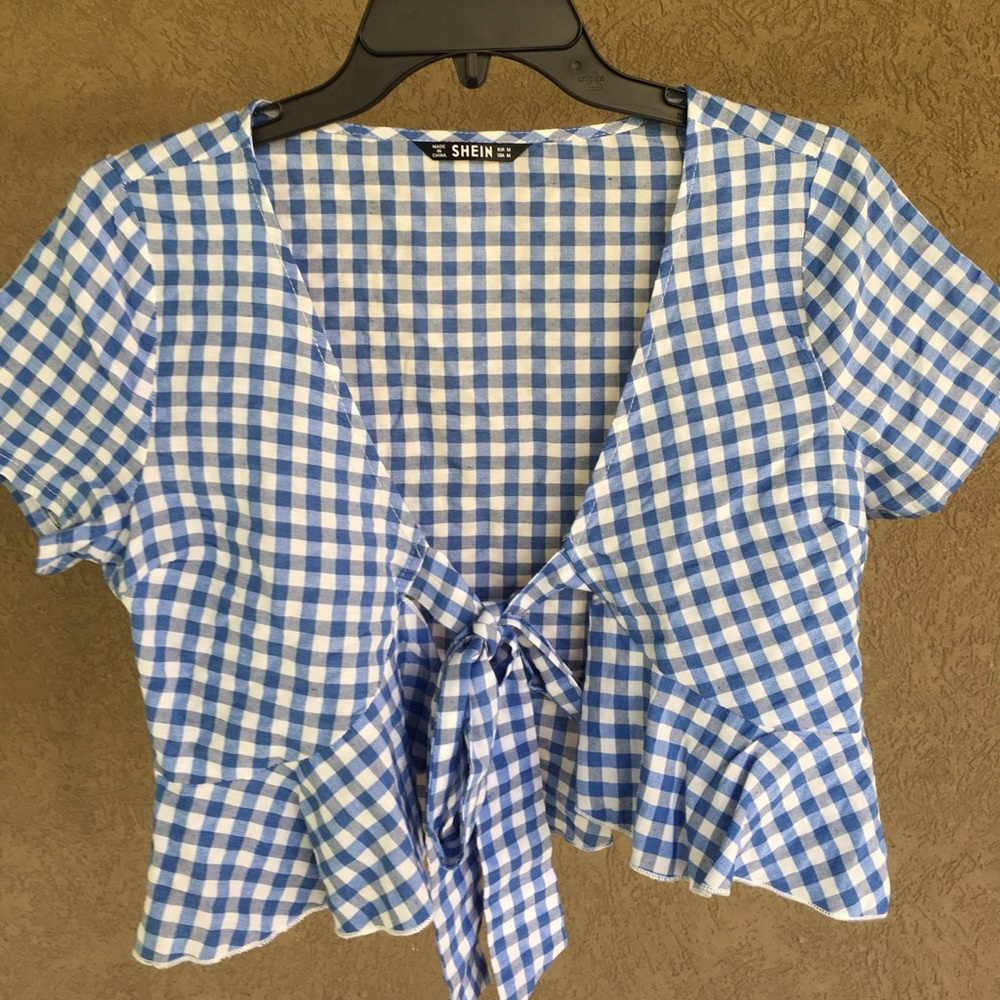 Tie top